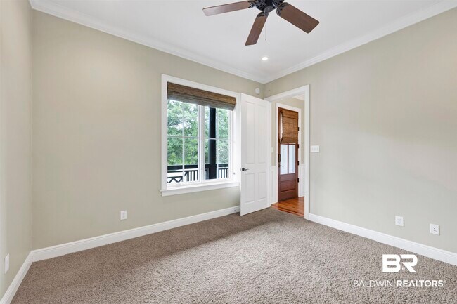 Building Photo - 32491 Water View Dr E