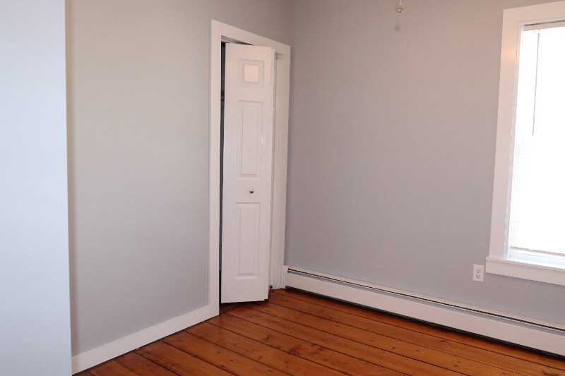 Building Photo - 22 Forest St