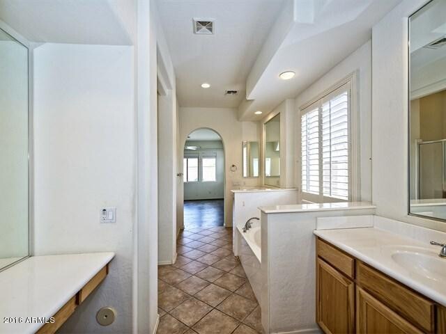 Building Photo - 2732 W Florimond Rd