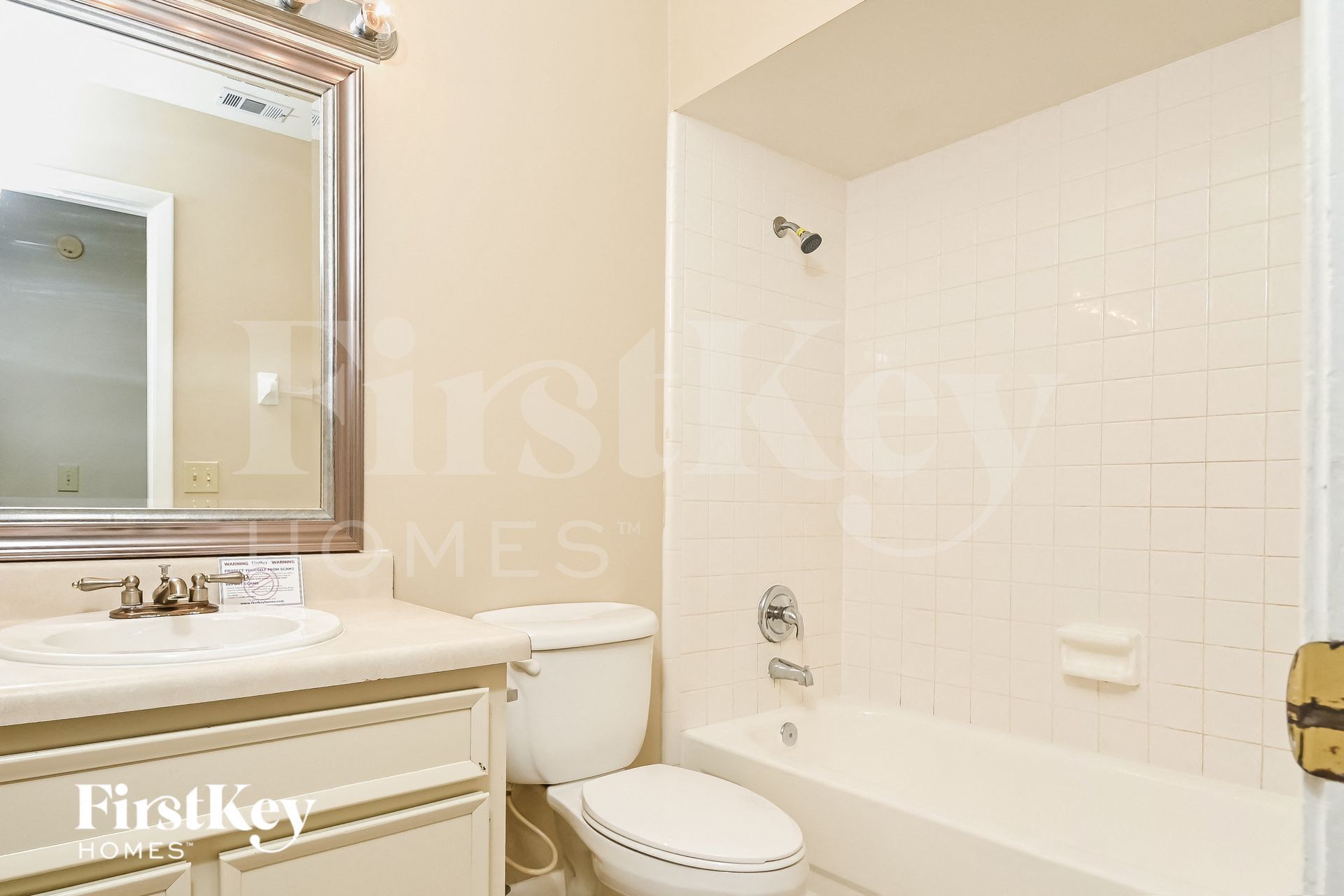 Building Photo - 1104 Tiburon Dr