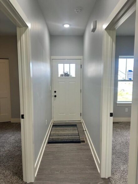 Building Photo - 717 Anjali Ct