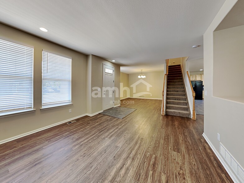 Building Photo - 451 Baler Ct