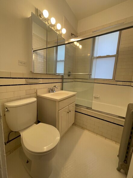 Building Photo - 14 Melvin Ave