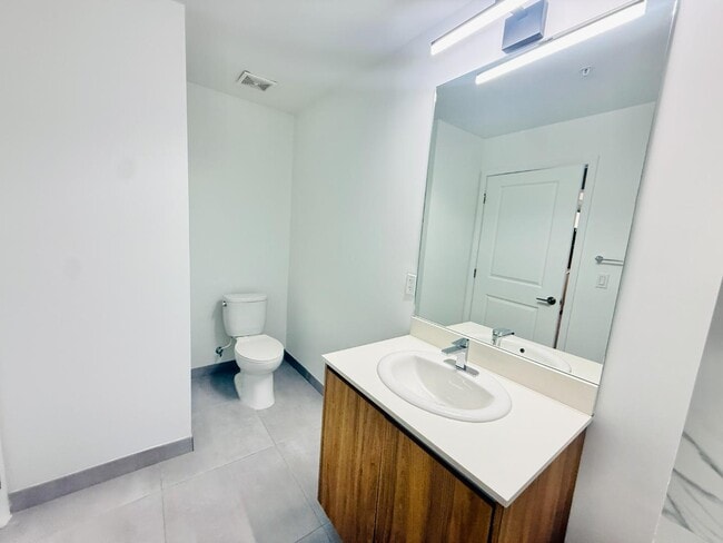 Building Photo - 1159 NW 8th Ave