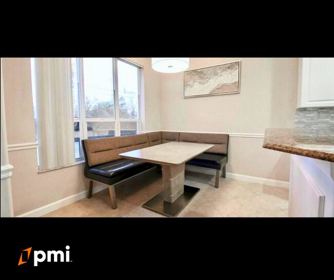 Building Photo - "Spacious 4-Bed, 3-Bath Retreat in Boynton Beach – 2,730 Sq. Ft. of Comfort!"