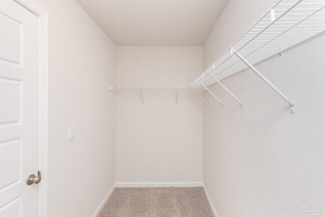 Building Photo - 5720 Blackhorse Cir