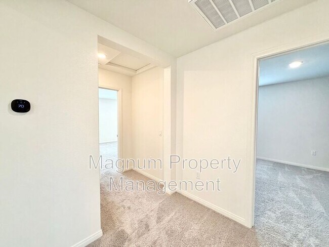 Building Photo - 28441 Dusky Willow Dr