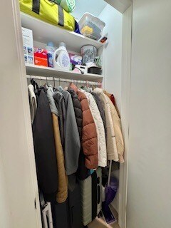 Building Photo - 3355 N Southport Ave