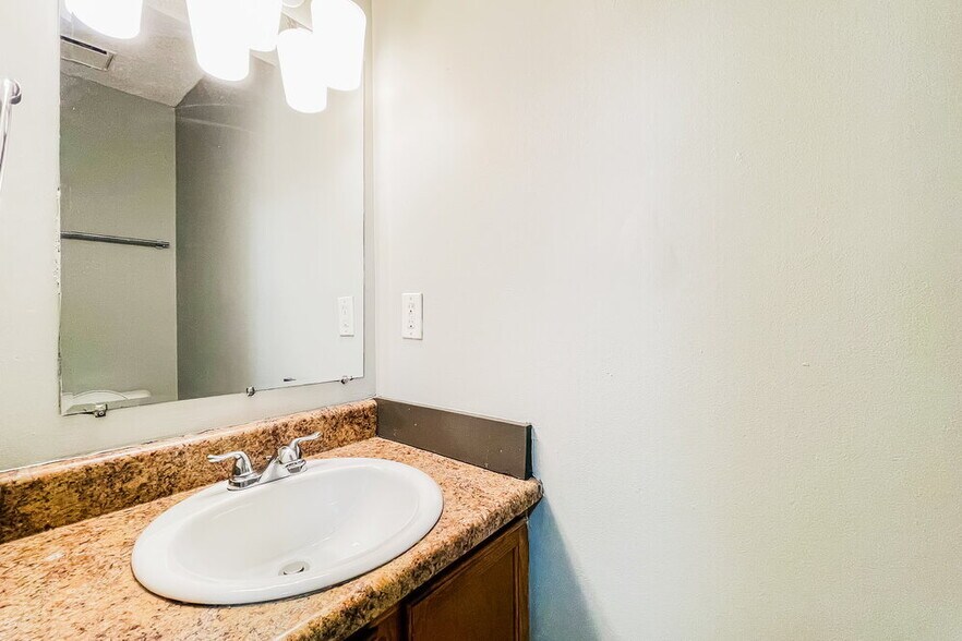 Building Photo - 3895 Springleaf Ct