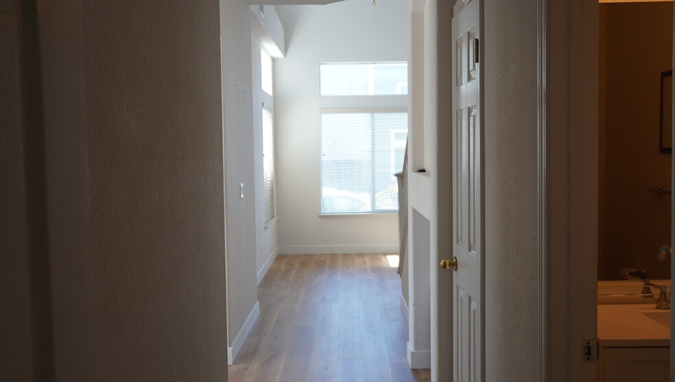 Building Photo - 25 Driftwood Ct
