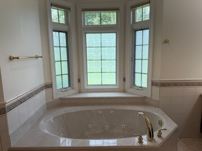 Building Photo - South AVL - Grand Residence in The Cotswol...