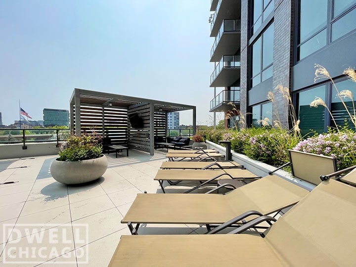 Building Photo - 710 N Aberdeen St