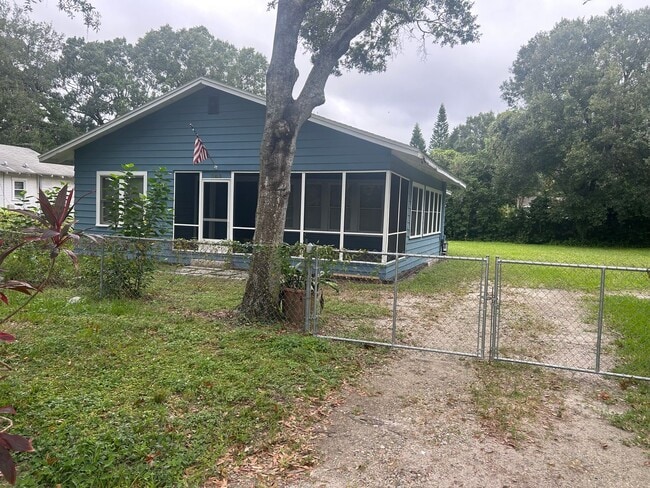 Building Photo - 2/2 Seminole Heights Bungalow