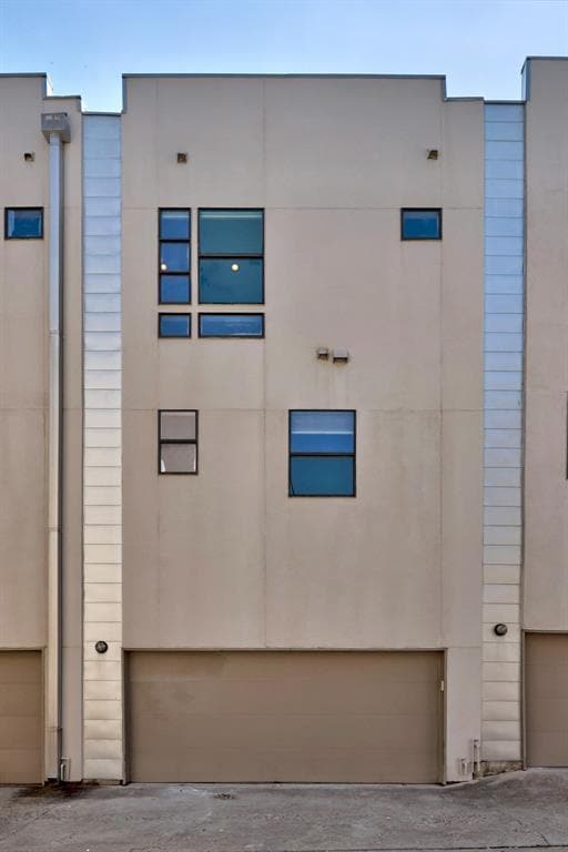 Building Photo - 6000 S Congress Ave