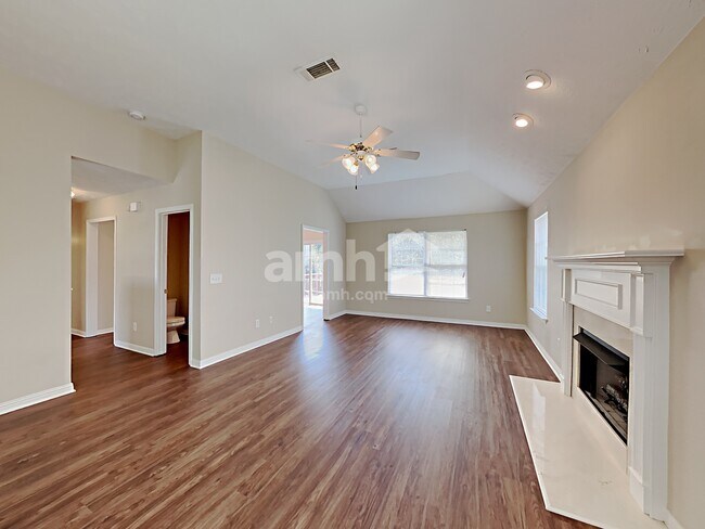 Building Photo - 2800 Rader Ridge Ct