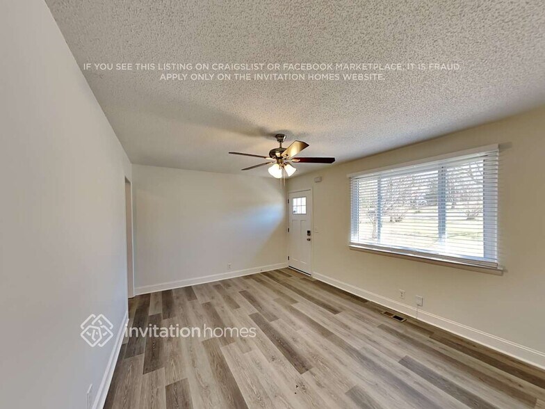Building Photo - 7116 White Oak Dr SW
