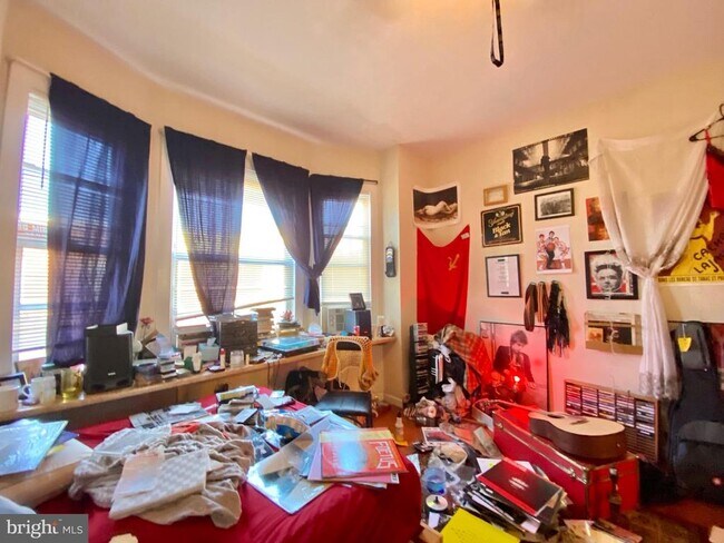 Building Photo - 1518 Page St