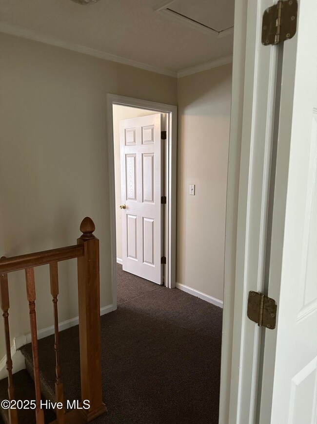 Building Photo - 3825 Sterling Pointe Dr