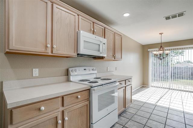 Building Photo - 8304 Horse Whisper Ln