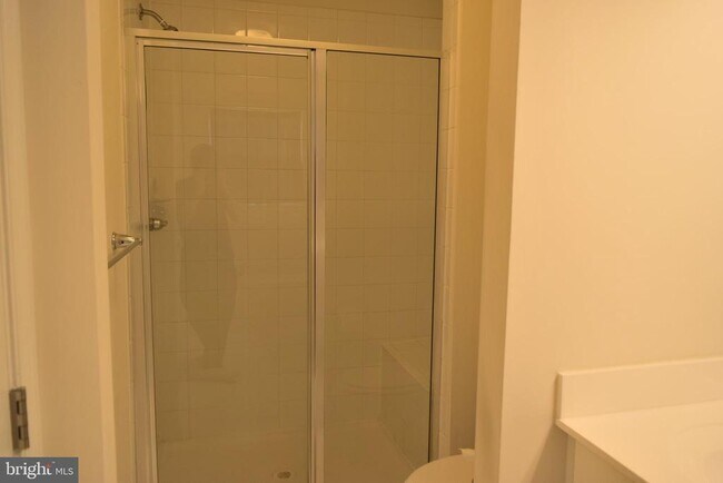 Building Photo - 8659 Rosecrans Ln