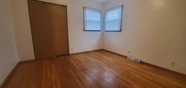 Building Photo - 5165-5167 N 45th St