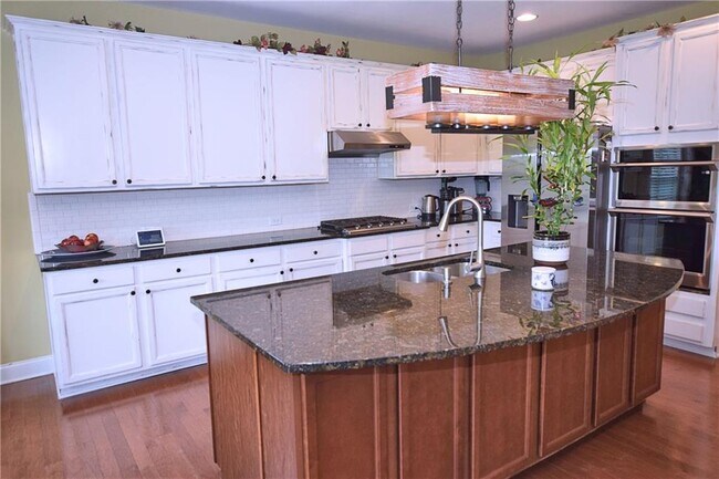 Building Photo - 3707 Guildhall Trail