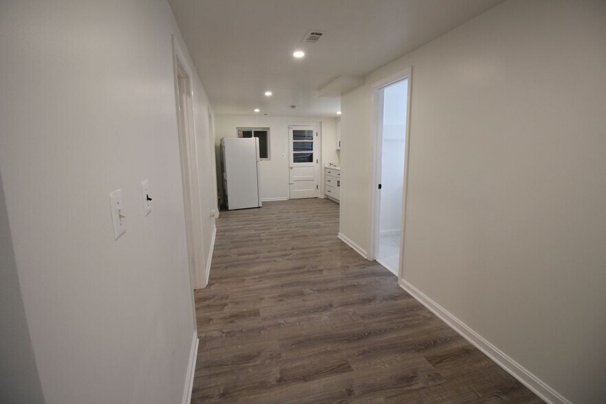 Building Photo - 11703 Caplinger Rd