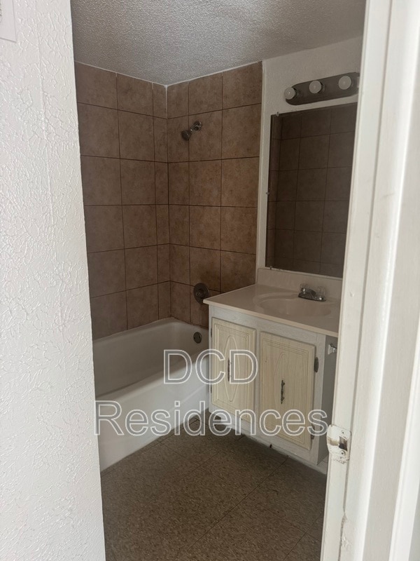 Building Photo - 5514 Wood Forest Dr