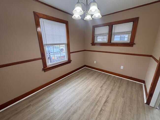 Building Photo - 1731 Fauver Ave