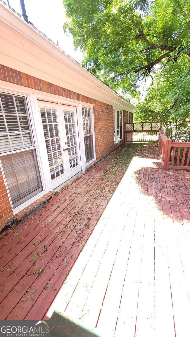 Building Photo - 5005 Johns Creek Ct
