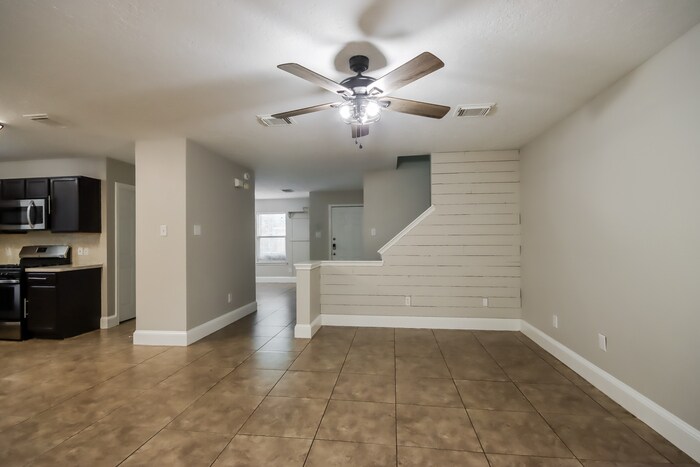 Building Photo - 21851 Pleasant Groves