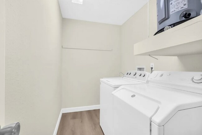 Building Photo - MUST BE 55+ TO RENT THIS CONDO