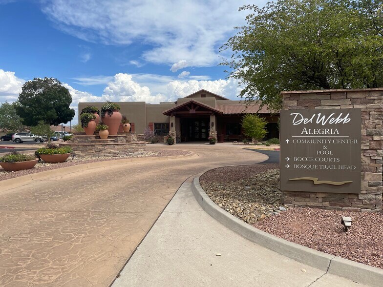 Building Photo - 931 Desert Willow Ct