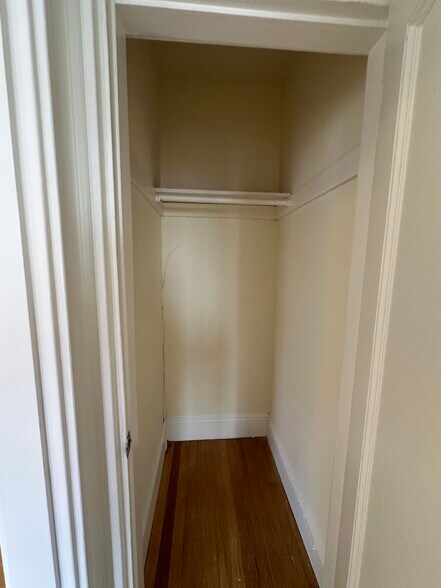 Building Photo - 3 Chauncy Ln