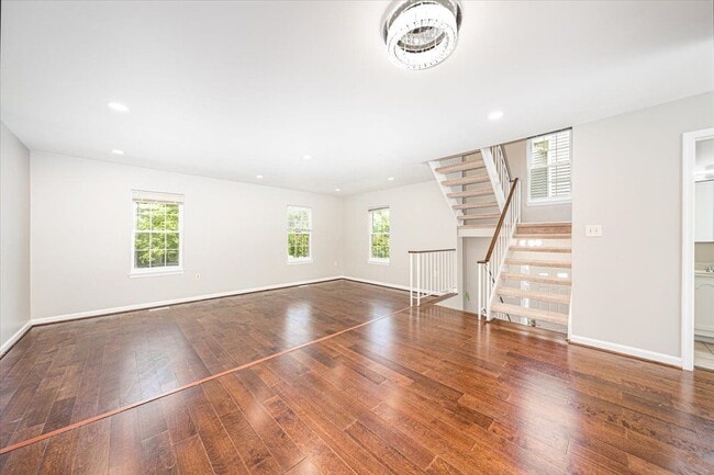 Building Photo - 151 Lazy Hollow Dr