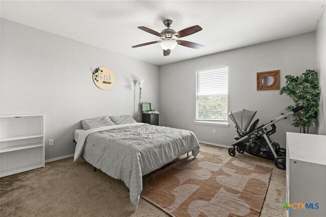 Building Photo - 504 E Little Dipper Dr