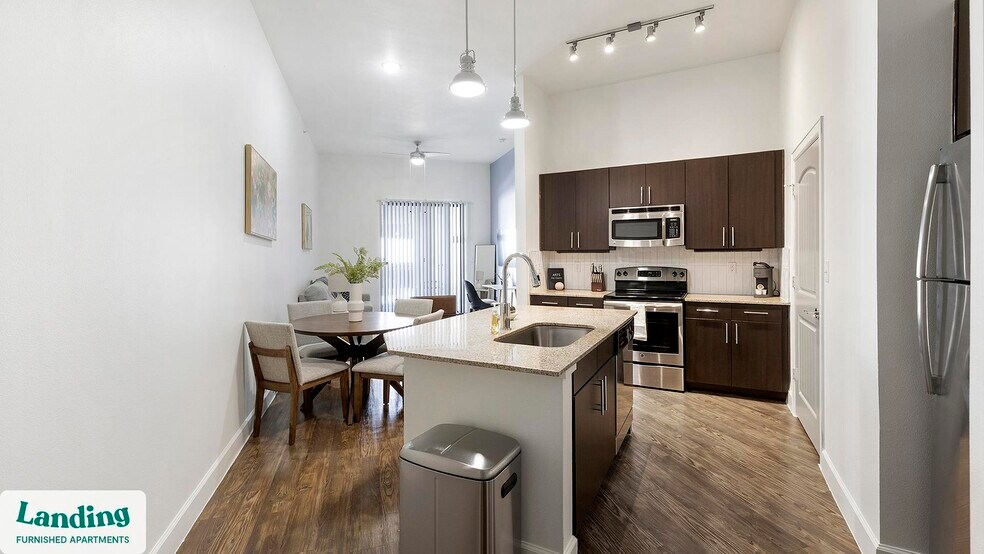 Building Photo - 5275 Town and Country Blvd