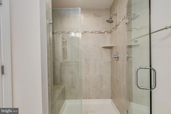 Building Photo - 6266 Summit Point Ct