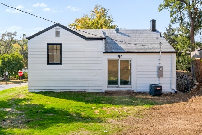 Building Photo - 3501 N 54th St