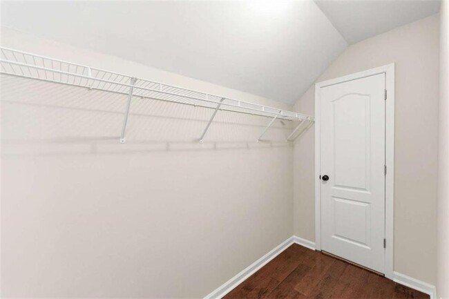 Building Photo - 2826 Fox Wood Ln