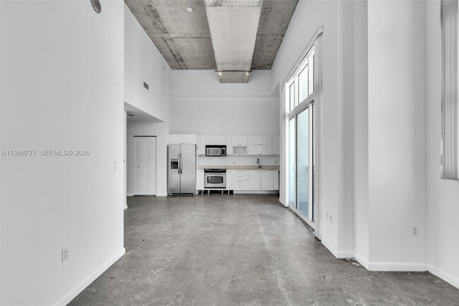 Building Photo - 133 NE 2nd Ave