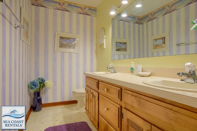 Building Photo - OFF-SEASON FURNISHED MONTHLY RENTAL STARTI...