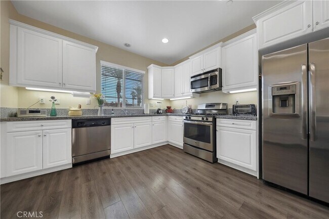 Building Photo - 345 Paseo Gusto