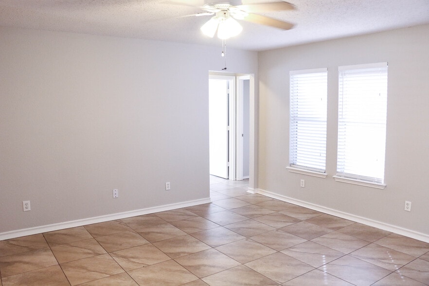Living Room - 1013 Cupertino St
