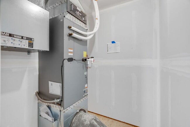 Building Photo - 2115 NW 17th Pl