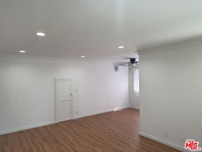 Building Photo - 1142 S Bedford St