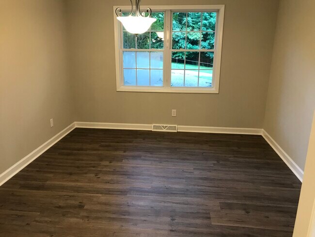 Building Photo - 3064 Happy Trail