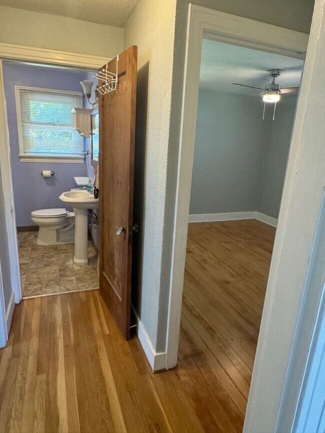 Building Photo - Charming 1920's Home with Large Backyard