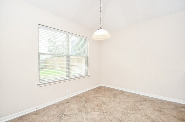 Building Photo - 9004 Sunrise Trail