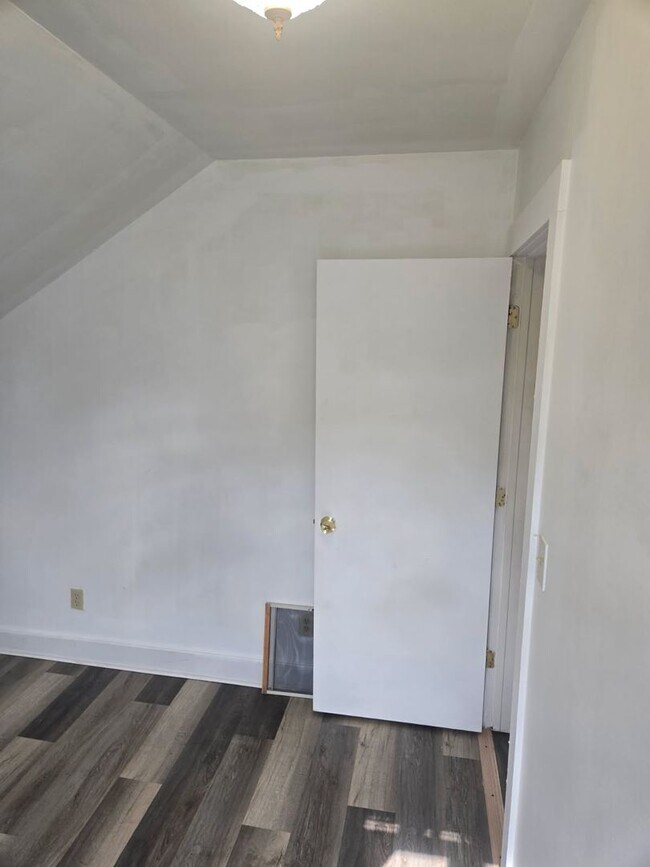 Building Photo - 3746 W 39th St